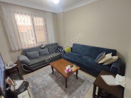 Gazi Mah'de Aslangazi Okulunun Dibinde Satılık Kot 1 Daire