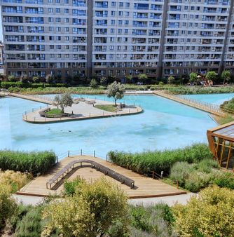 Sultanbeyli Sinpaş Liva'da Gölet Manzaralı Kiralık 1+1 Daire