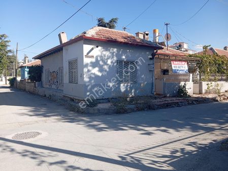 Thor'dan Satılık Gülbahçe Mahallesi'nde Pazara Yakın Müstakil Ev