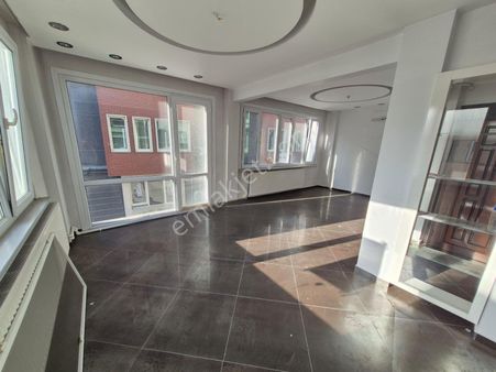 Delux'den Çarşı'da Cadde Üzerinde Tabela Değeri Yüksek İşyeri