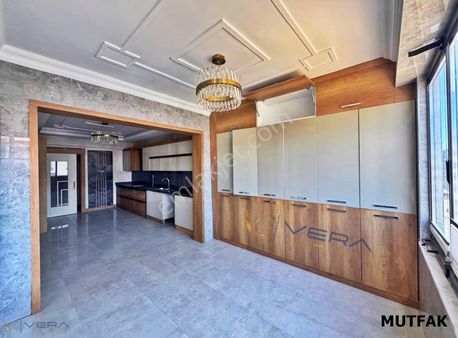 Vera'dan İbni Sina'da Ultra Lüks 3,5+1 Satılık Daire