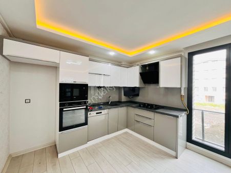 Parstan Altınkumda Şık Tasarımlı Arakat 1+1 Cam Balkonlu Daire