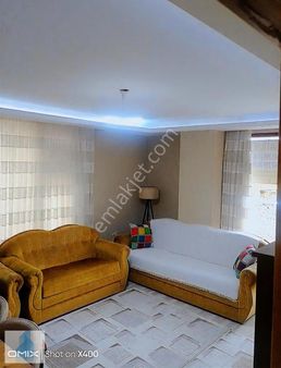 Bağcılar Da Site İçinde Satılık 2+1, 120 M2 Daire , Otoparklı