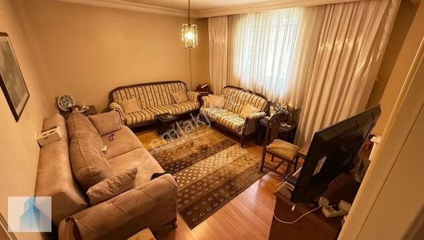 Güngören Güneştepe De Satılık 1+1 70 M² Daire