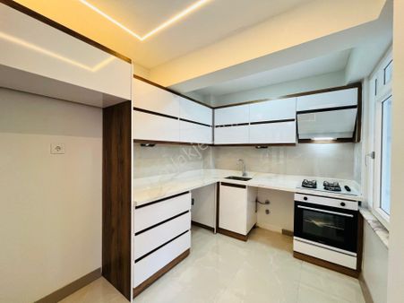 Parstan İkizçayda Ara Kat Ön Cephe Modern Tasarımlı 2+1 Daire