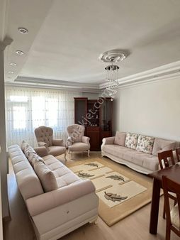 Kapalı Pazar Yanı Eşyalı 3+1 Cadde Üzeri Kiralık Daire