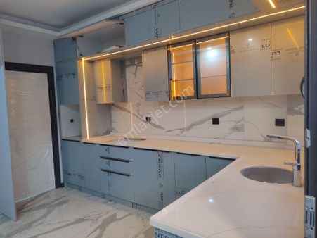 Kaya Emlak'tan'' Acil Satılık Lüks 3+1 Doğalgazlı Asansörlü Yeni Daire