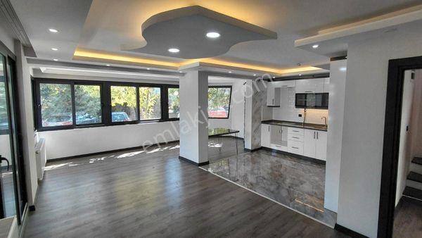 🏡 Güzelyurt Mahallesi 🏡 ✅5+1 230 M2 3 Katlı Villa ❇️açık Mutfak