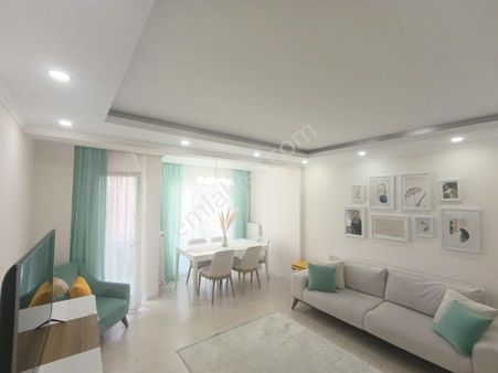 Kavacık Yenicami'de Krediye Uygun 120m² 3+1 Masrafsız Arakat Daire