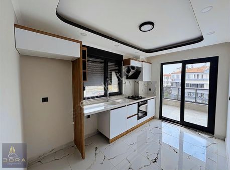 Dora'dan Altınkum'da Ön Cephe Ara Kat Sıfır 2+1 Satılık Daire
