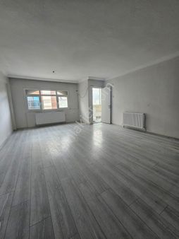 Alaybey Mahallesi'nde Yeni Tadilatlı 2+1 Kiralık Daire