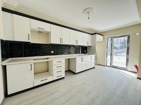 Başak'ta Özalp Caddesi Yakınında Asansörlü 3+1 Satılık Sıfır Daire !!