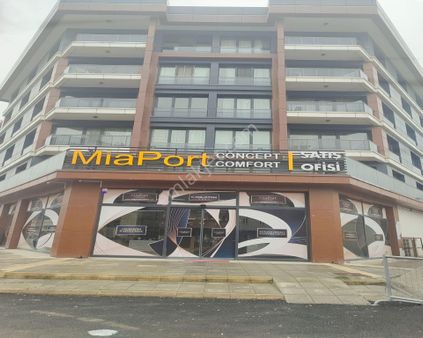 Arnavutköy'ün En Gözde Sitesi Miaport'ta 1+1 Teraslı Daire