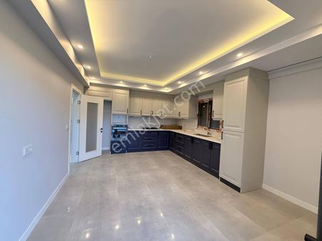 Turgutlu Satılık Ergenekon Mah 264m2 4+2 Oda Yerden Isıtmalı 4. Kat Asansörlü Lüks Daire