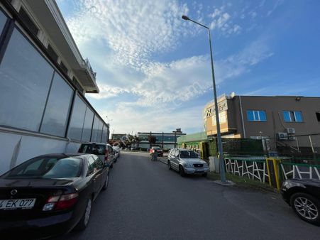 Serdivan’ın En Prestijli İş Merkezinde Köşe Ofis