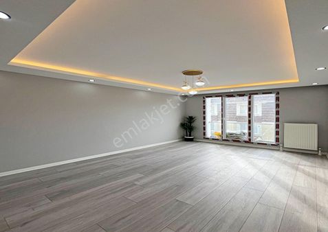 Metrobüse 6dk Geniş M2 Sıfır Dekorlu Dubleks 4+2 Satılık Daire