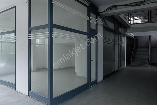 Konak Gaziler Cd Üzerinde Dericiler İş Merkezinde Satılık Dükkan