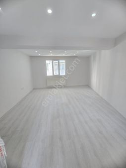 Topraklık Mahallesi Halk Caddesi 3+1