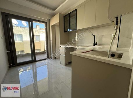 41 Hakan Büyükten Nergiz Goncalar Mahallesi2+1kapalı Mutfak Dair