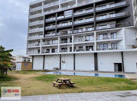 15 Çiğli'de Katip Çelebi Yakını Trademark 2 De 1+1 Satılık Daire