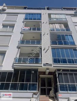 32 Karşıyaka Örnekköy Mahallesinde Çift Cephe 2+1 Satılık Daire