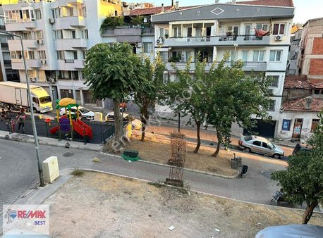 50 İzmir Konak'ta Satılık 3+1 Ferah Daire