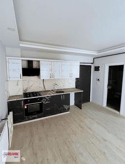 27 Menemen Seyrekte Yeni Binada 1+1 Geniş Balkonlu Kiralık Daire