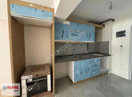 31 Hakan Büyükten Atakent Yalı Mahallesi Çokiyi Konum Ara Kat1+1