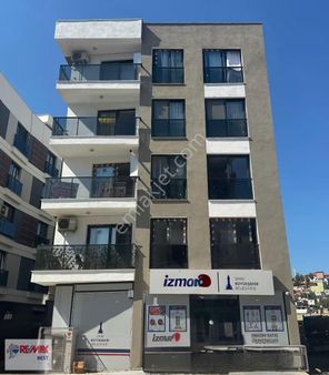 52 Re/max Best'ten Bayraklı Gümüşpala Mahallesinde Satılık2+1