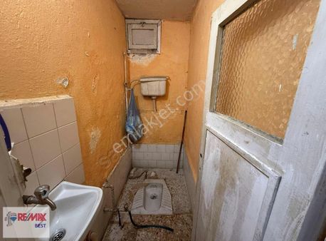 2 Bayraklı Gümüşpalada Devren Kiralık Bebek&çocuk Giyim Mağazası