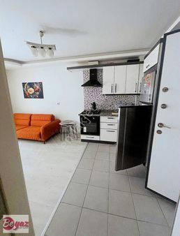 Kuşadası Merkezinde Eşyalı Satılık 1+1 Daire