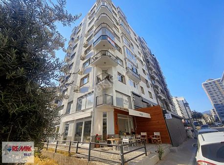 8 Medicalpoint Yanında Önü Açık Tadilatlı Boş 3+1 Satılık Daire