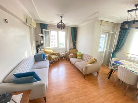 Buca Batı Çıkışı , Sporium Yanı Yeni Metro Karşısı Site Köşe 3+1