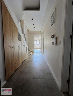 16 Hakan Büyükten Karşıyaka Çarşı Yürüme Mesafesi3+1dublex Daire