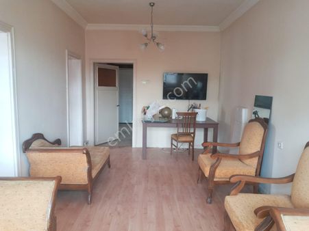 Münzeviler Cad. 110m2 3+1 Yapılı Balkonlu Salon Bağımlı En Üst Kat Kombili Satılık Daire