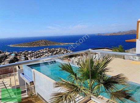 Gümüşlük Koyunbabada Deniz Manzaralı Satılık Villa