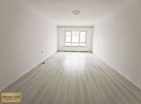 "esertepe Şinasi İlköğretim Karşısı Cadde Üstü Satılık Daire"