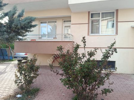 Alemdar Cami Altında 3 + 1 Balkonlu Ferah Daire