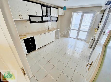 Sancaktepe'de 3+1 Ara Kat 3 Cepheli Full Yapılı Asansörlü Daire