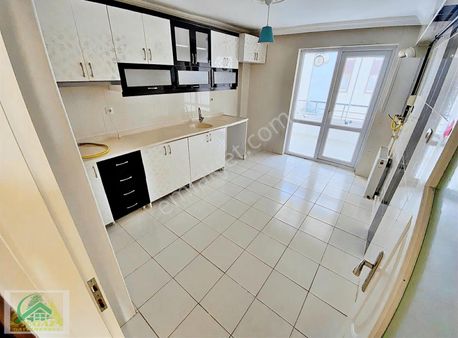 Sancaktepe'de 3+1 Asansörlü Ara Kat 3 Cepheli Kiralık Daire !