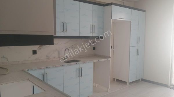 Ağrı Merkez Sıtkiye Mahallesi Ara Kat 3+1satılık Lüks Yeni Daire