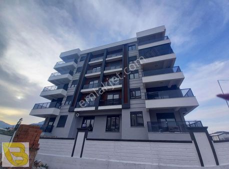 Bahçeyaka'da Satılık Sıfır Asansörlü 3+1 Daire