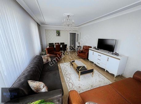 Derya Caddesinde Tam Donanımlı Sitede Satılık Arakat Geniş 3+1