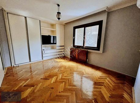 Karşıyaka Yalıda Deniz Manz. Tadilatlı 3+1 Satılık Yalı Dairesi