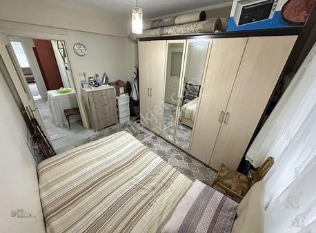 Gök Oryap'tan Satılık Merkezi Konumda Bakımlı 1+1 Y.giriş Daire!