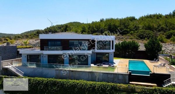 Çeşme Mamurbaba Deniz Manzaralı Lüks Eşyalı Maks 9 Aylık Kiralık