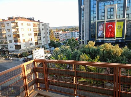 Buca Menderes Caddesinde Anayol Üzerinde 3+1 Kiralık Daire
