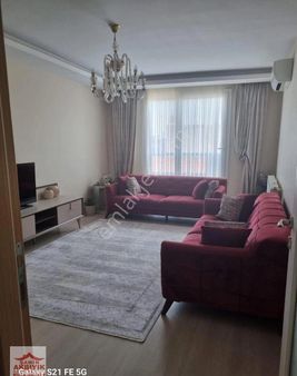 Bayraklı İzban Yakını 3+1 D.gazlı 110m2