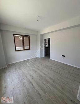 Sultanbeyli Turgut Reis Mh. 2+1 Sıfır Giriş Kat Önü Açık Daire