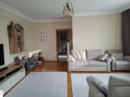 Kavacık Otağtepe'de Ana Cadde 110 M 2+1 Arakat Daire